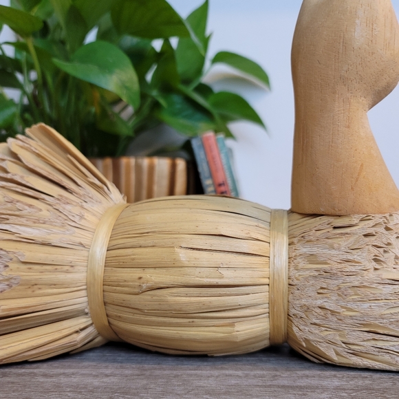 🎉HP VTG Carved Wood + Reed Cat Decoy - Picture 6 of 16